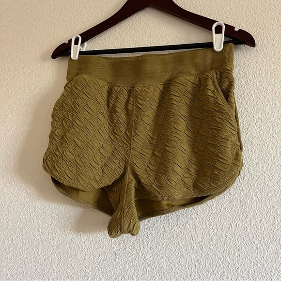 NWT FREE PEOPLE Kadi Quilted Short and Cropped Zip Up Hoodie Set Size Small - Picture 15 of 15